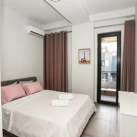 Luxury Square 21 Daire